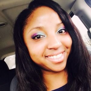 Meet your Posher, Dominique